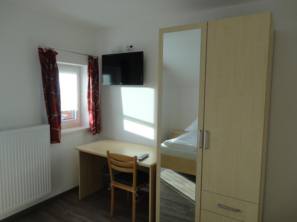 Gasthof Reif Ursensollen Habitación foto